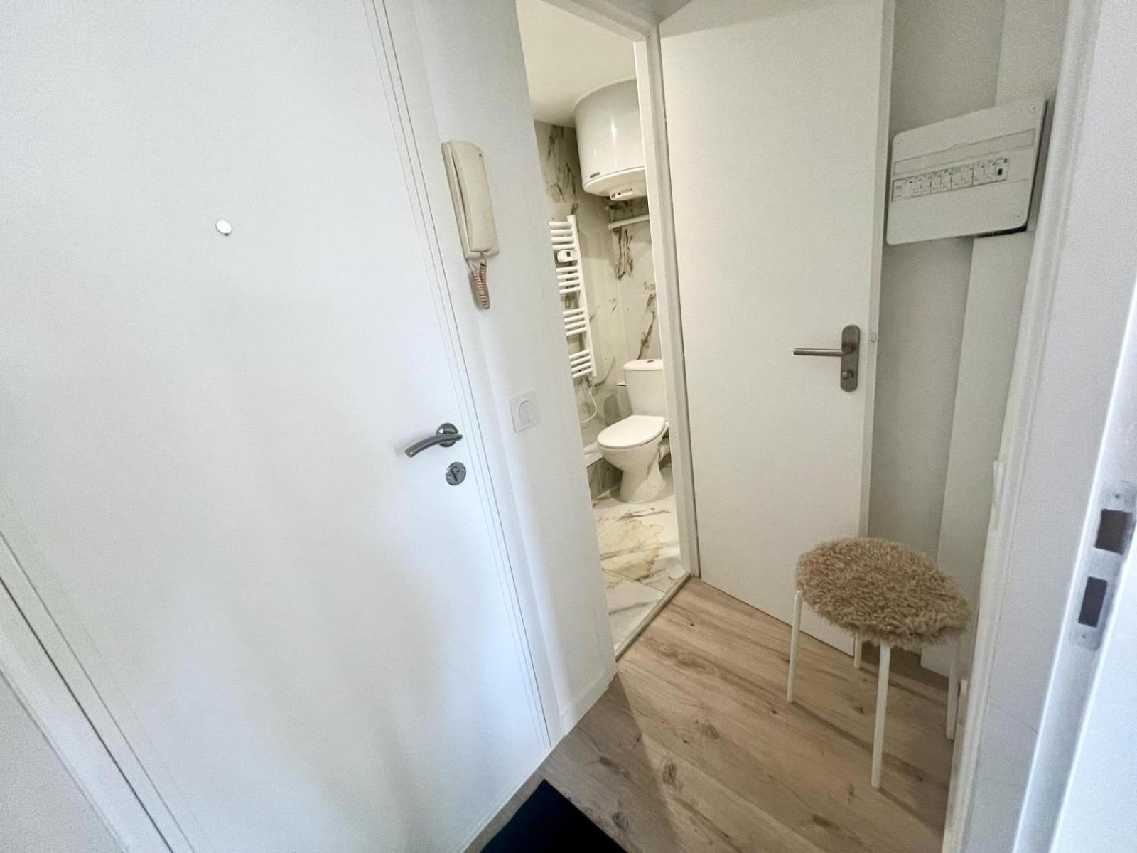 Studio Moderne Renove Avec Balcon Niza Exterior foto