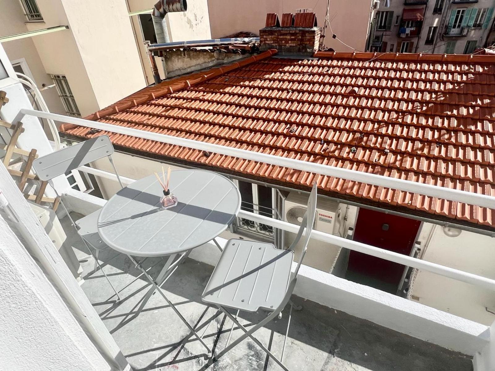 Studio Moderne Renove Avec Balcon Niza Exterior foto