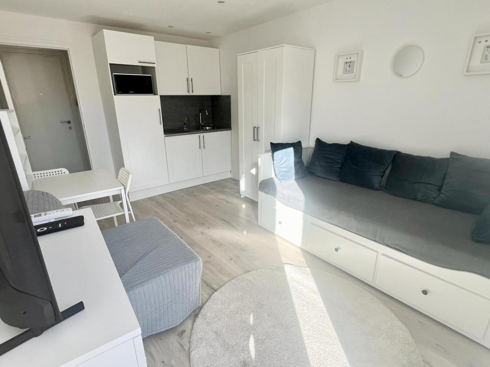 Studio Moderne Renove Avec Balcon Niza Exterior foto