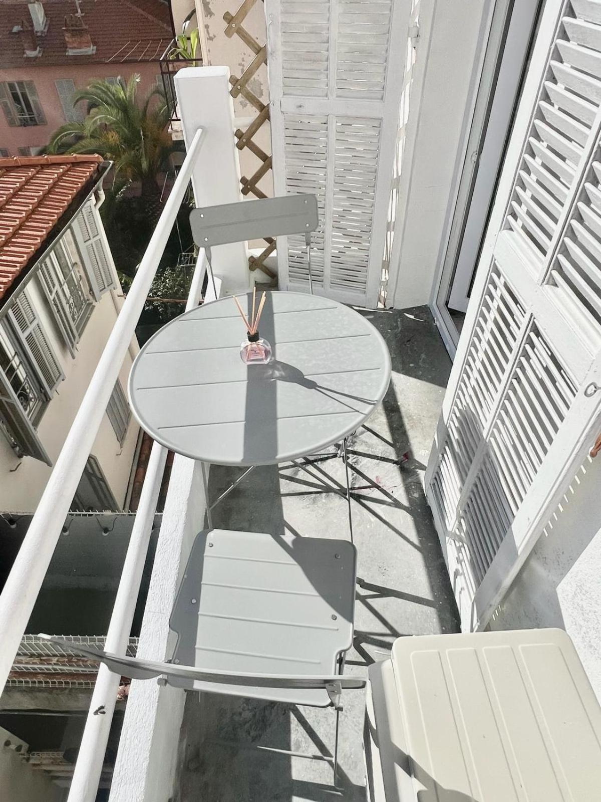 Studio Moderne Renove Avec Balcon Niza Exterior foto